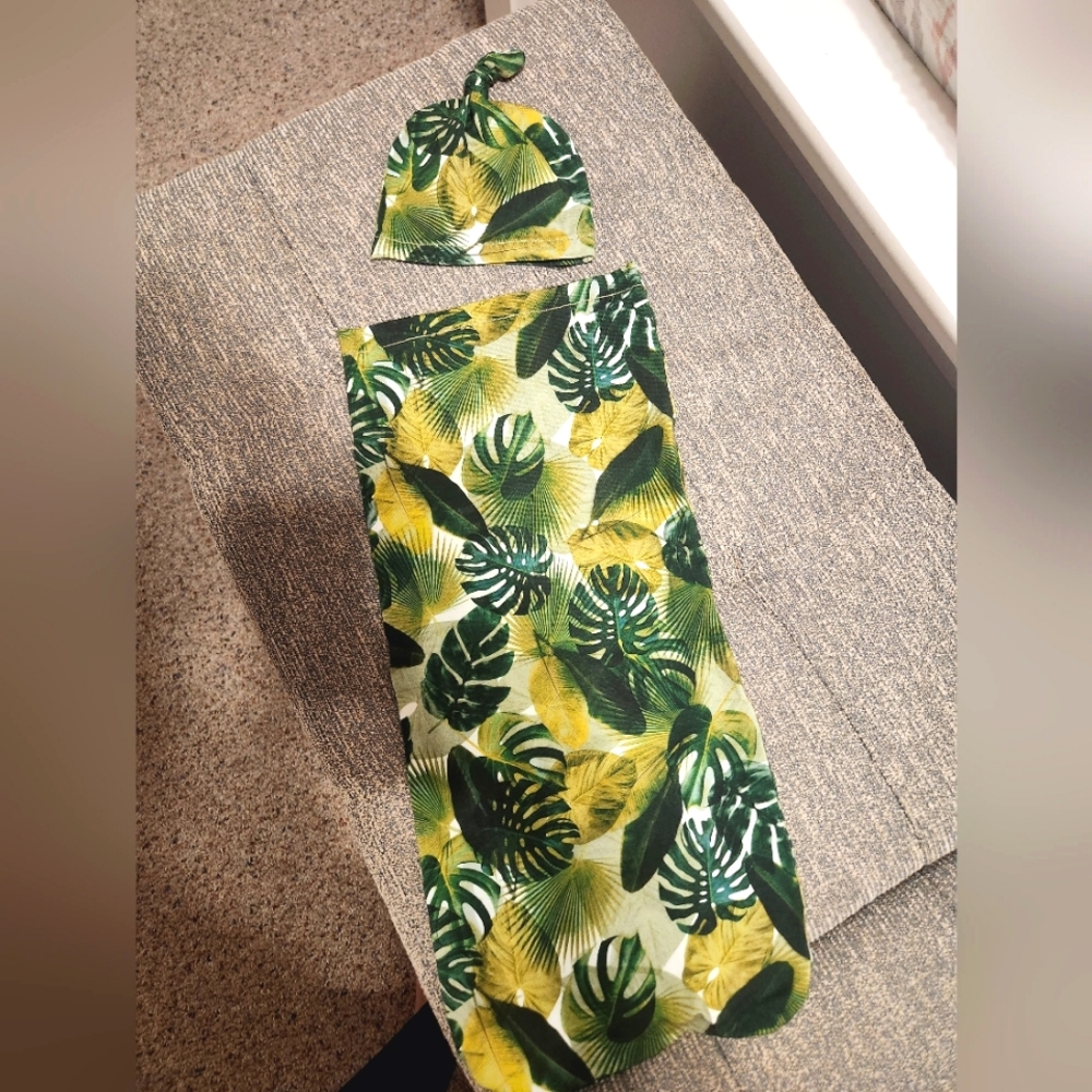 Newborn baby photo swaddle